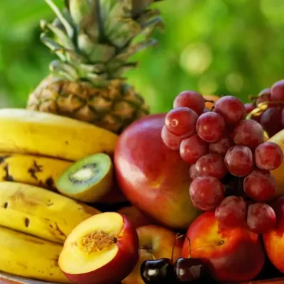 depositphotos_6051975-stock-photo-seasonal-varied-tropical-fruit-basket
